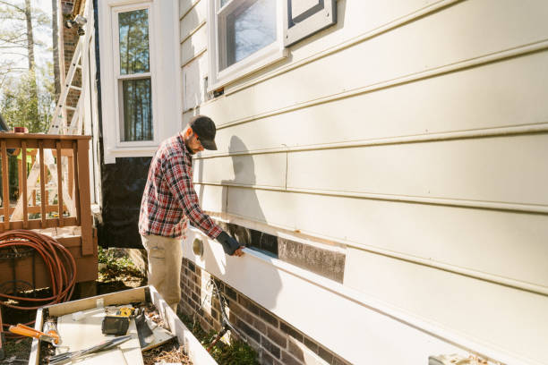 Trusted Emergency Siding Repair service in Bohemia, NY - Creative Siding